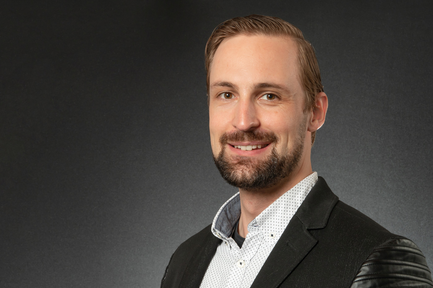 Geld und Konsum: Dominik Schwizer von der Fachhochschule Graubünden spricht über den weltberühmten Black Friday.