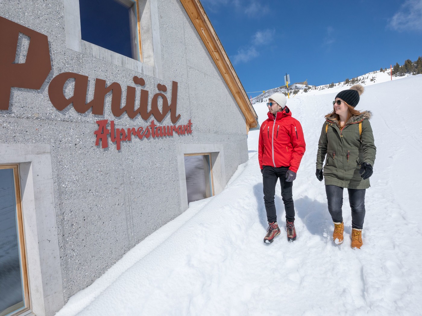 Stärkung: In Panüöl angekommen empfiehlt sich die bekannte Panüöler Käseschnitte, ein Käse-Fondue oder ein Raclette.