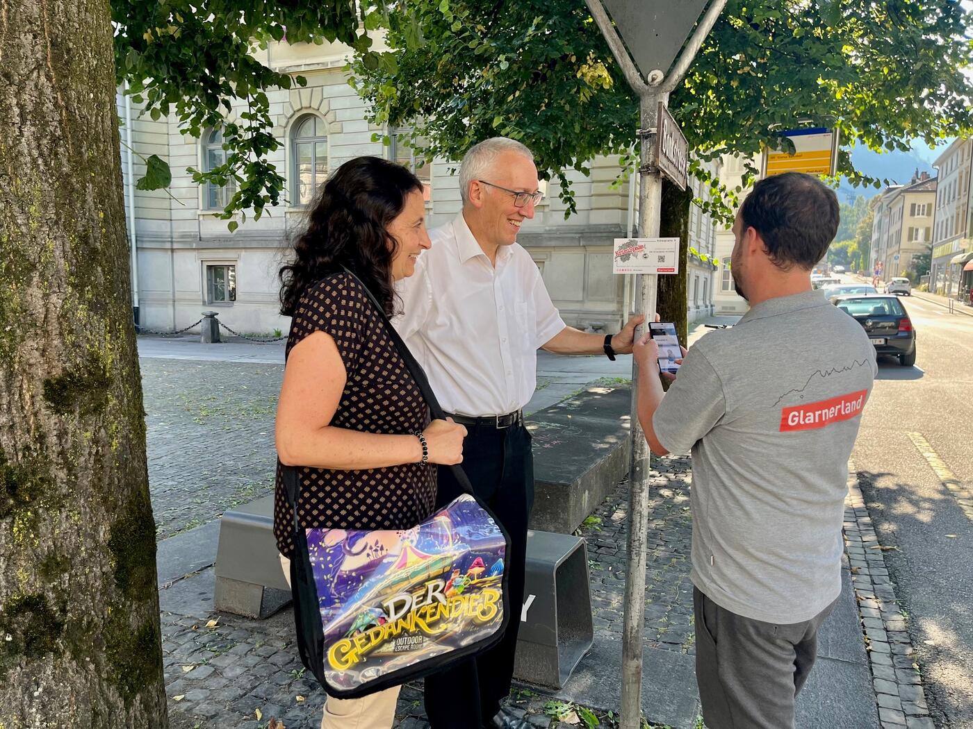 Outdoor: Den Krimispass erleben die Teilnehmenden unter freiem Himmel.