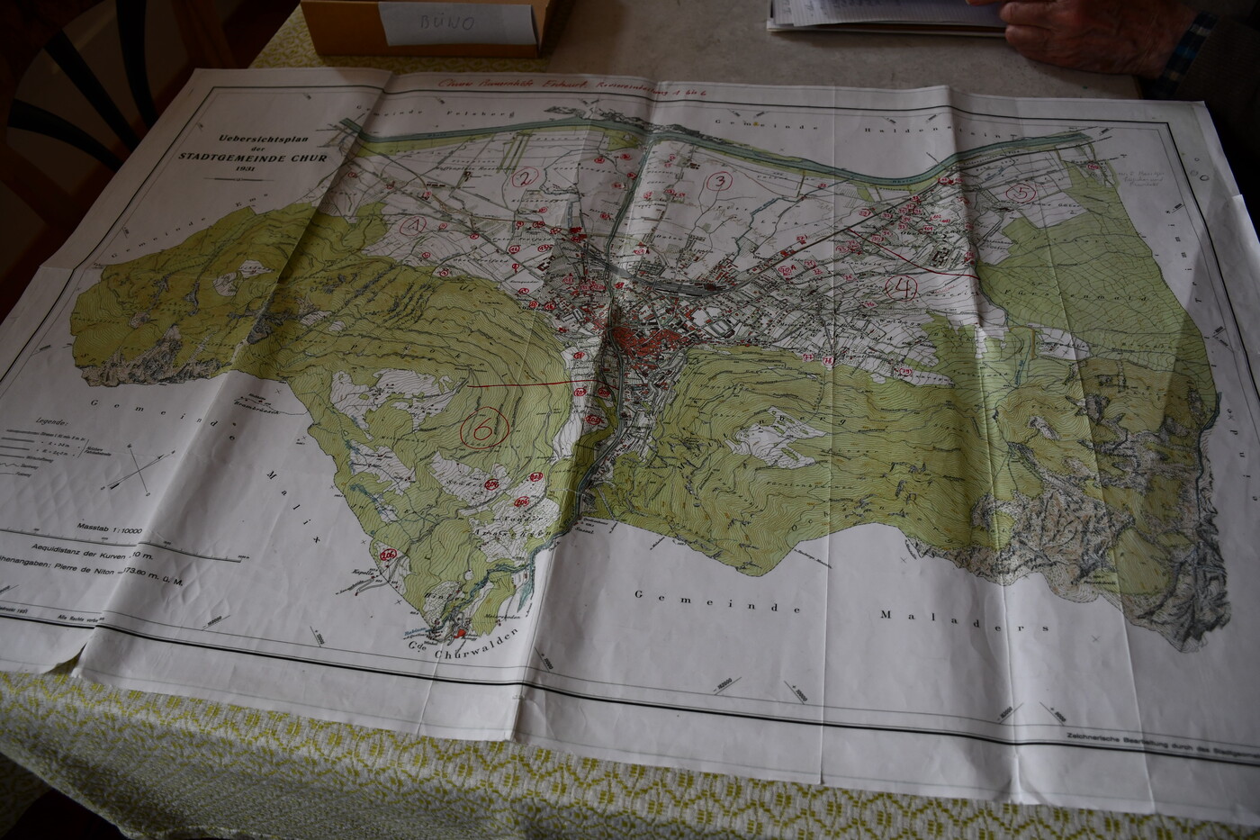 Die meisten Landwirtschaftsbetriebe waren in Masans: Auf dem Stadtplan von 1931 sind die Bauernhöfe rot eingezeichnet.