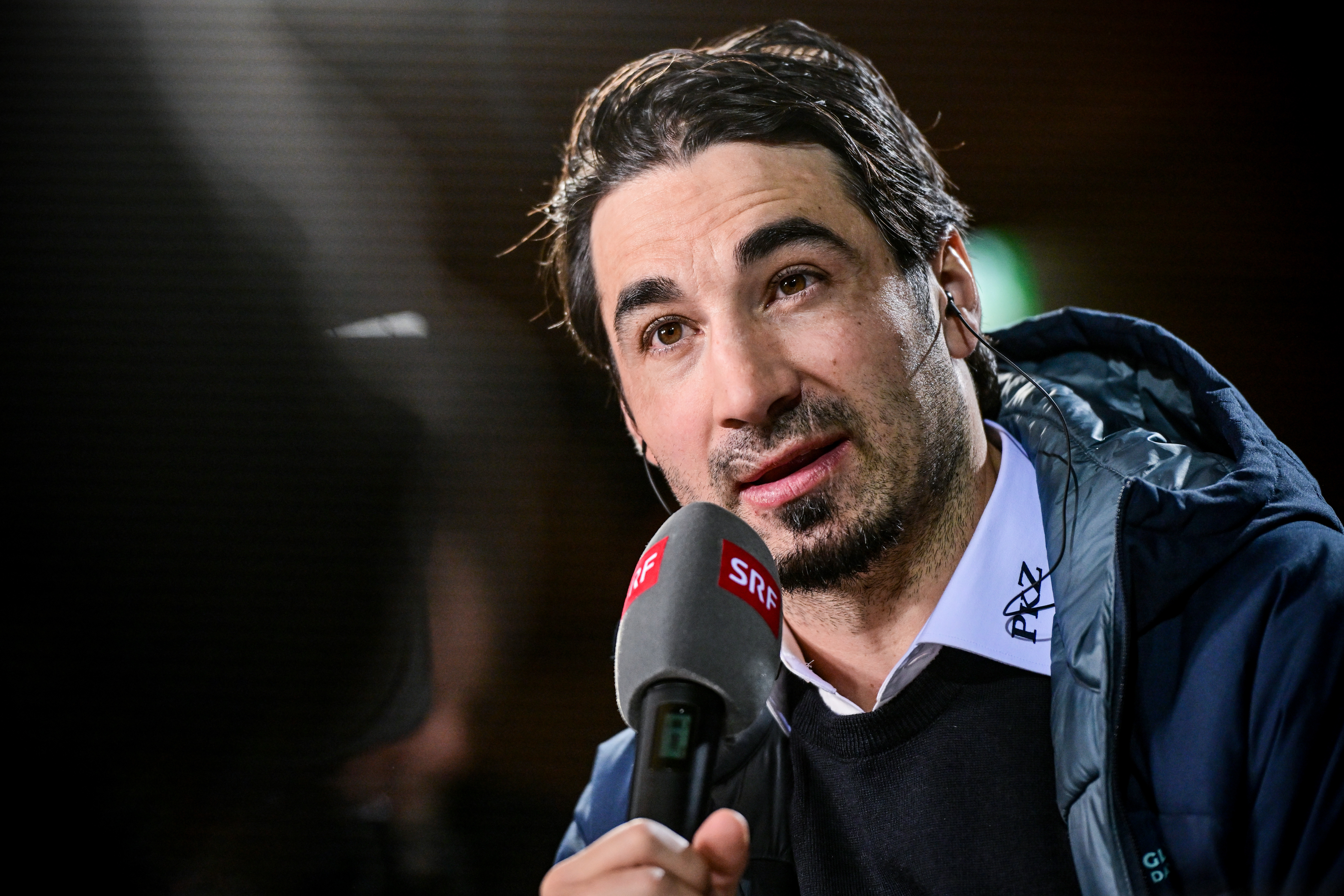 Andres Ambühl: Als die HCD-Legende eingeblendet wird, wird es im Davoser Eisstadion laut.