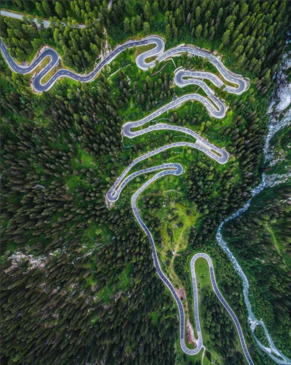 Der Malojapass. BORIS BALDINGER