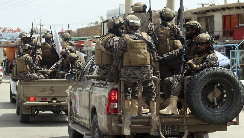 dpatopbilder - Kämpfer der Spezialeinheit der Taliban treffen nach dem Abzug der US-Truppen auf dem Flughafen Kabul ein.. Foto: Khwaja Tawfiq Sediqi/AP/dpa