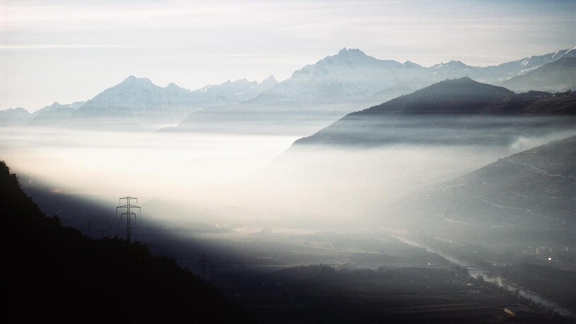 Letztes Jahr sind an allen Messstationen für Luftqualität der Schweiz die Grenzwerte für Ozon überschritten worden. (Symbolbild)