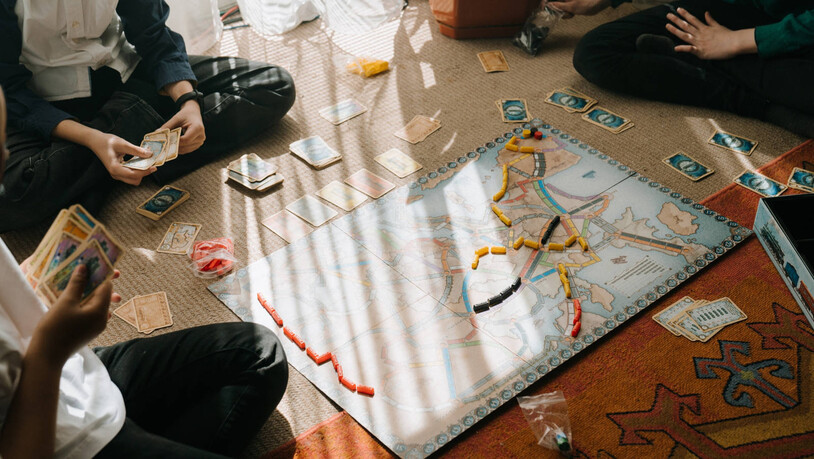 Gesellige Runde: Bei wechselhaftem Wetter ist es vielleicht besser, es sich im Haus bequem zu machen.