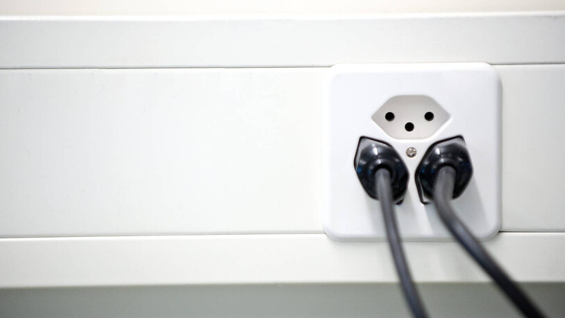 Heutzutage ganz einfach: Stecker einstecken und unsere Geräte funktionieren.