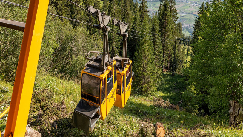Die kleine Gelbe: die Älplibahn Malans.