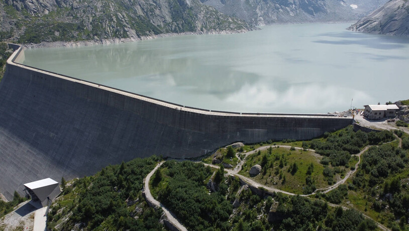 Wasserkraft: die Staumauer und der Albignasee.