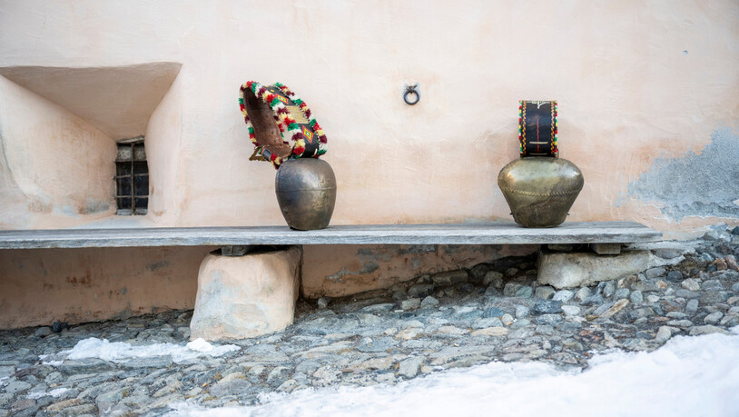 Peitschenknallen und Kuhglockenläuten sind nur zwei der vielen Traditionen am Chalandamarz.