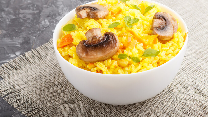 Mut zum Ausprobieren: Der Curry-Reissalat lässt sich beispielsweise auch mit Pilzen ergänzen. 