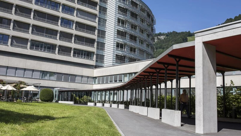 Im Kantonsspital Glarus übernimmt bald die Armee einen Teil der Aufgaben - aber nur für eine kurze Zeit.