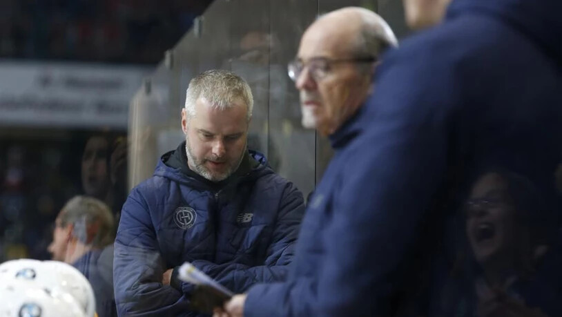 Der HC Davos spielt am Wochenende zweimal mit Michel Riesen als Headcoach gegen den EV Zug.