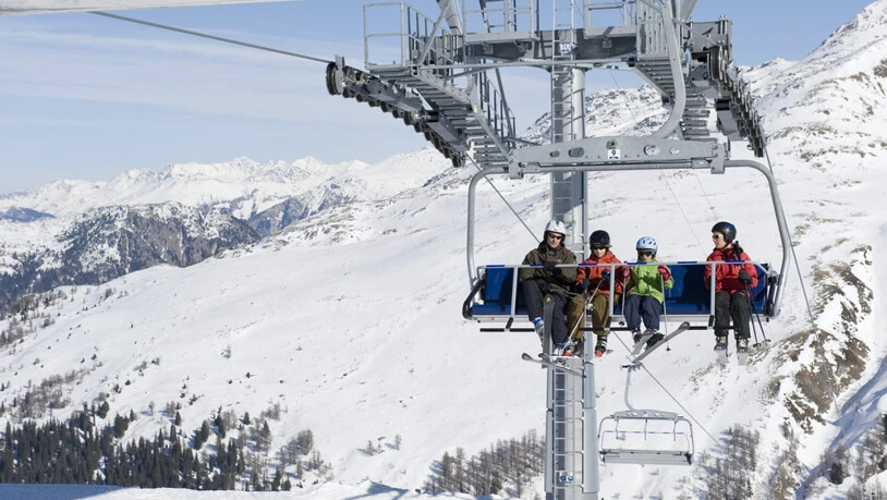 Das gute Wetter und die guten Pistenverhältnisse lockten zahlreiche Ski-Touristen nach Graubünden.