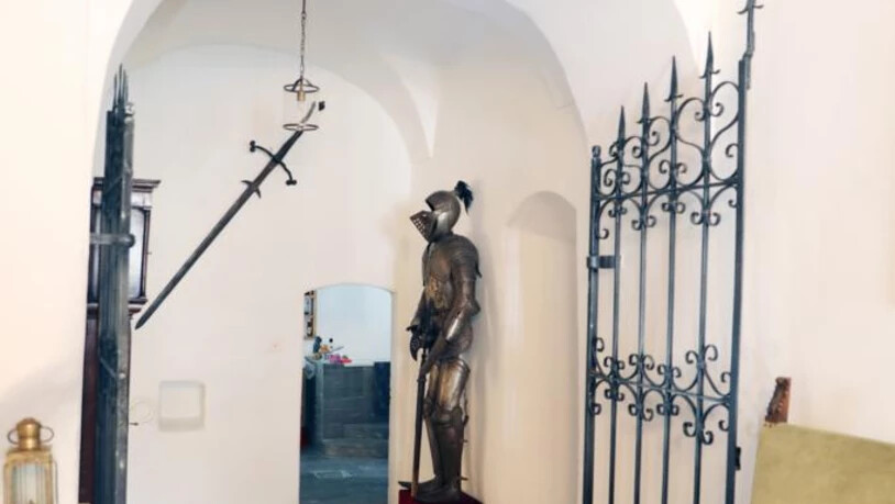 Wolfram Kuoni Casti Aspermont Sagogn Schlossserie Schloss