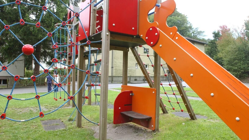 Patenschaft für Berggemeinden hat Spielplätze mitfinanziert.