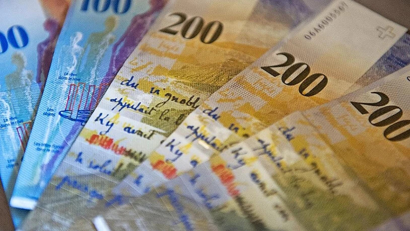 Geld, Noten, Wertpapier, 200er-note, Notenbündel, Sparen,