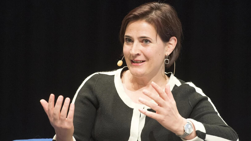 Valérie Favre Accola während einer Podiumsdiskussion.