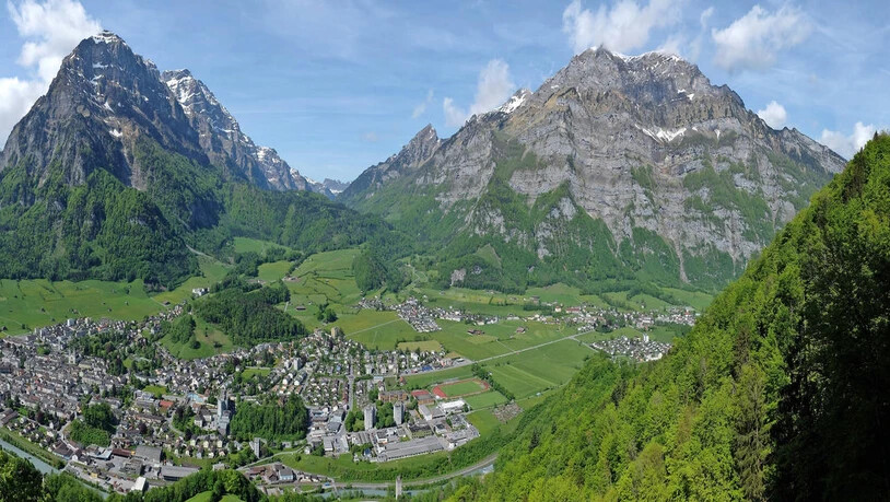 Blick auf die Gemeinde Glarus