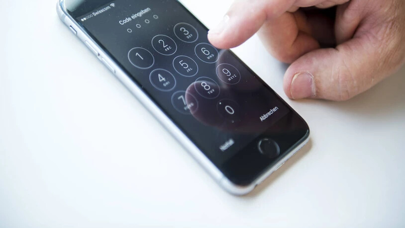 Glarner Eltern können nun eine App mit Informationen zur Erziehung und Bildung ihrer Kinder herunterladen.