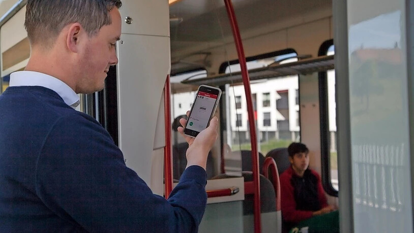 Handy einschalten, App öffnen, einsteigen: Für Ostwind-Kunden wird Bahn- und Busfahren einfacher – zumindest in der Ostschweiz. 