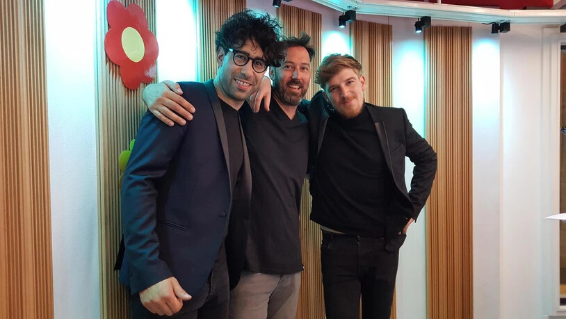 Noah Veraguth (links) und Gabriel Spahni (rechts) mit RSO-Moderator Dario Linder. 