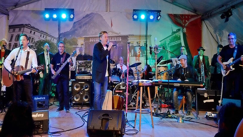 Die Rämlers treten im August regelmässig auf der Sommerbühne im Volksgarten in Glarus auf.