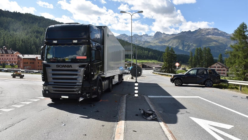 Am Sattelschlepper entstand Sachschaden von einigen tausend Franken.