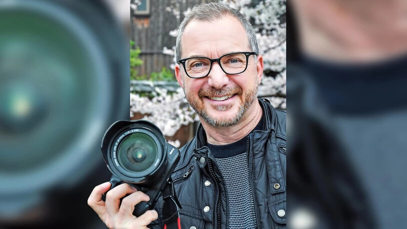 Mit der Kamera rund um den Fujijama unterwegs: Patrick Rohr bringt das schillernde Japan in die Schweizer Stuben.