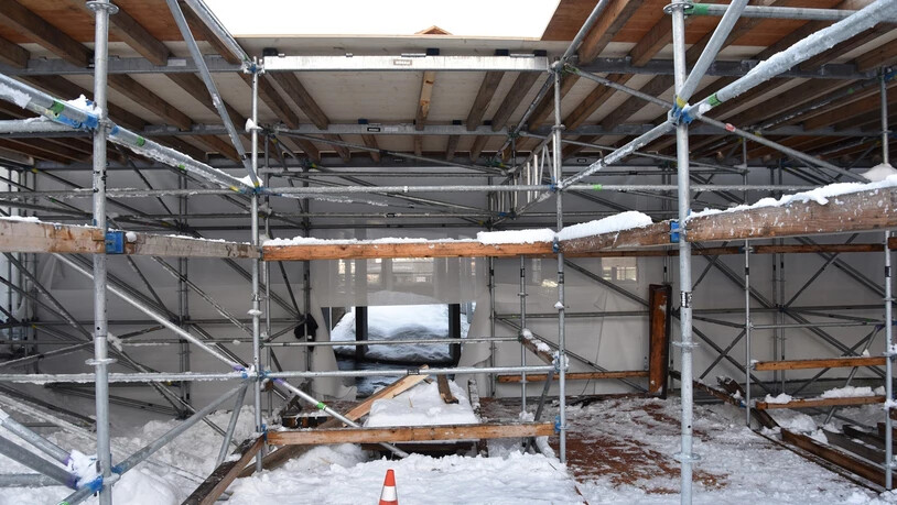 Ein Arbeiter verletzte sich bei Kranarbeiten in Davos.