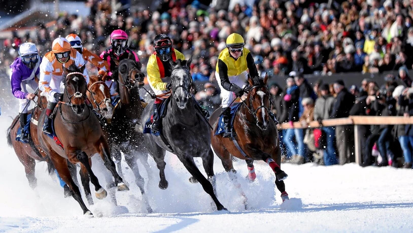 Das «Longines 79. Grosser Preis von St. Moritz» ist ein Flachrennen über 2000 Meter.