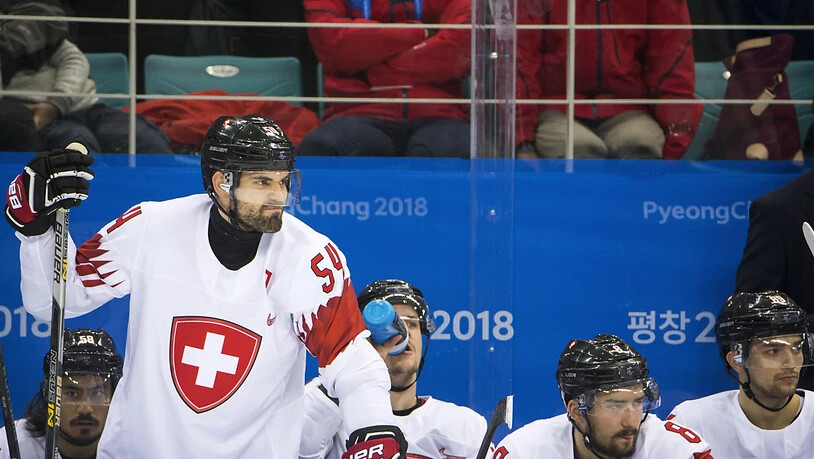 Verteidiger Philippe Furrer (stehend) war einer der wenigen Schweizer in Pyeongchang, die ihr Potenzial erreichten