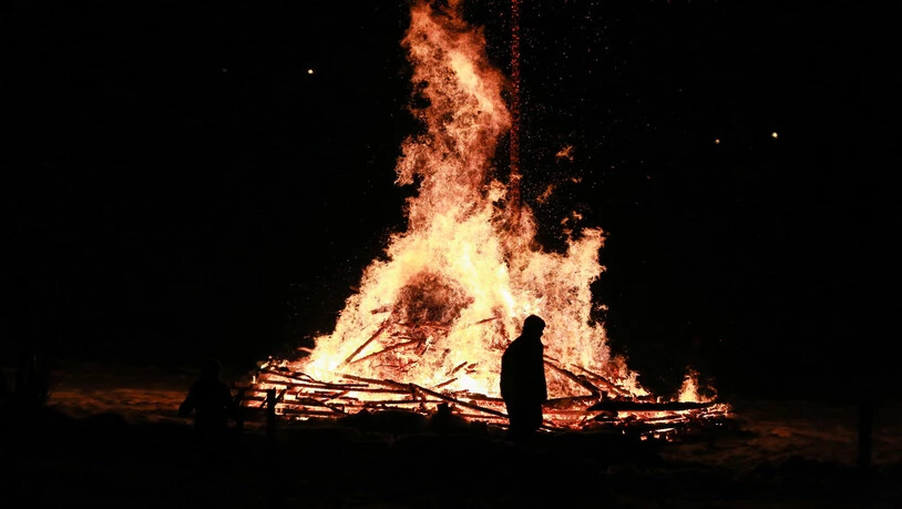 Am Dienstag, 6. März 2018, ist es wieder soweit. Im Bild: Fridolinsfeuer am 6. März 2015 in Schwanden.