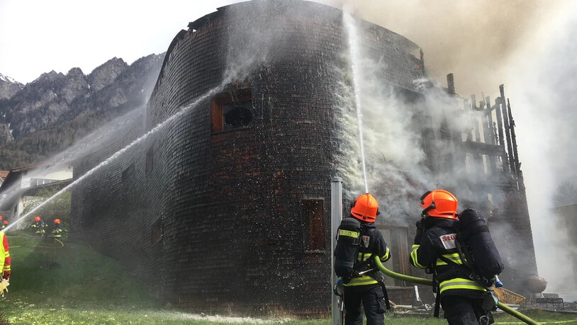 Die Feuerwehr Chur hatte den Brand rasch unter Kontrolle und verhindert ein Übergreifen auf Nachbarhäuser.