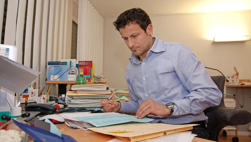 Um die Kosten in den Griff zu bekommen, müssen laut Rodolfo Slongo sowohl Ärzte wie auch Patienten auf etwas verzichten.