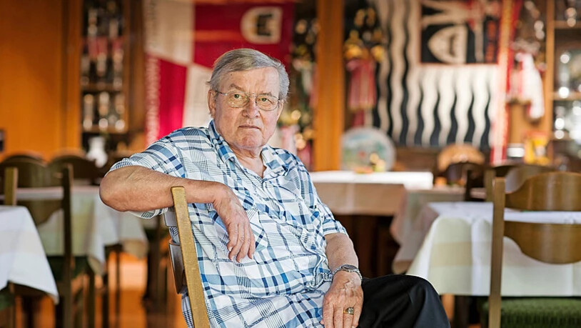 Blick zurück: Hans Senn als Wirt im Näfelser «National» schaut auf ein langes Leben als Gastgeber zurück.