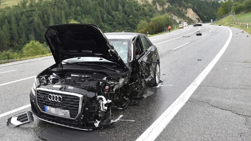 Zwei Autos kollidierten auf der San-Bernardino-Route.