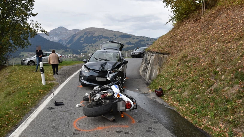 In dieser Kurve ist es am Samstagabend zu einem Verkehrsunfall gekommen. 