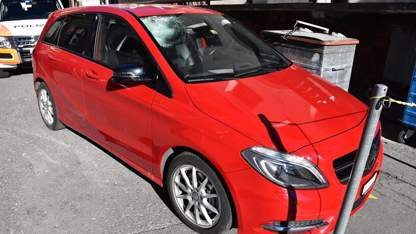 In Davos Dorf kam es am Samstag zu einer Kollision zwischen einem Auto- und einem Velofahrer. 