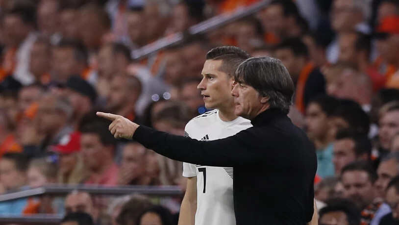 Gewaltig unter Druck: Deutschlands Coach Joachim Löw und Nationalspieler Julian Draxler