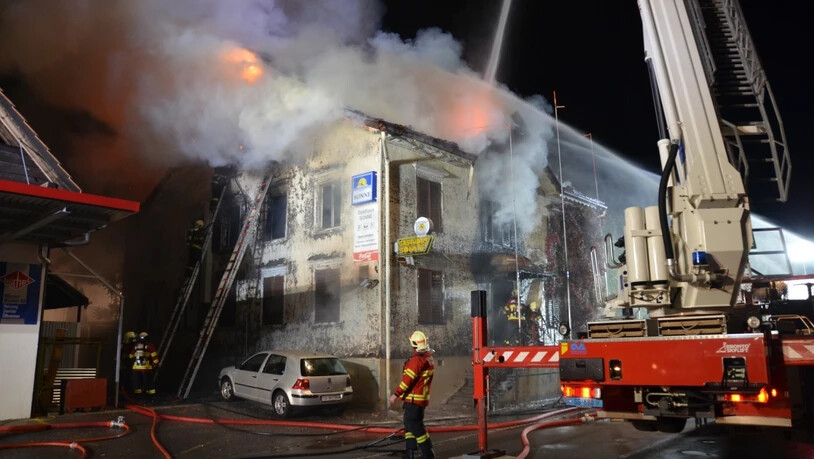 Am 7. Oktober brannte in Oberriet SG das Restaurant Sonne. Die St. Galler Polizei geht inzwischen davon aus, dass das Feuer gelegt wurde. (St. Galler Kantonspolizei)