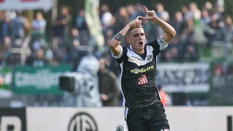 Luganos Mattia Bottani avanciert mit einem Treffer und einem Assist zum Matchwinner