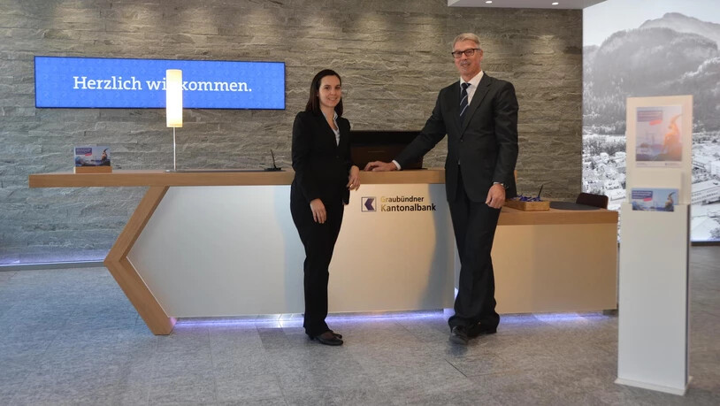 Mit ihrem neuen Filialkonzept reagiert die GKB auf die veränderten Kundenbedürfnisse: Markus Kohler und Carmen Del Pino.