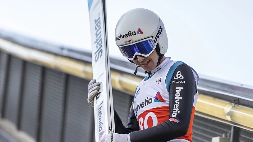 Simon Ammann schaltet einen Trainingsblock ein