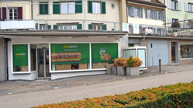 «Coming soon»: Die Eröffnung des Subways in der Rapperswiler Altstadt verzögert sich. 