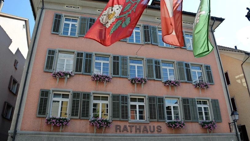 Wer wird im Rathaus Uznach einziehen? Seit gestern ist klar, welche Kandidaten mit dem Gemeindepräsidium liebäugeln.