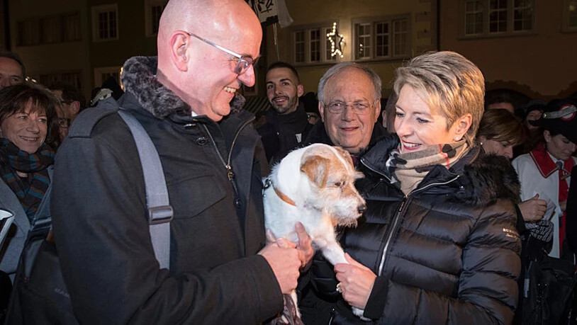 KKS zeigt sich in Wil mit ihrem Ehemann Morten Keller und ihrem Hund Picasso. 