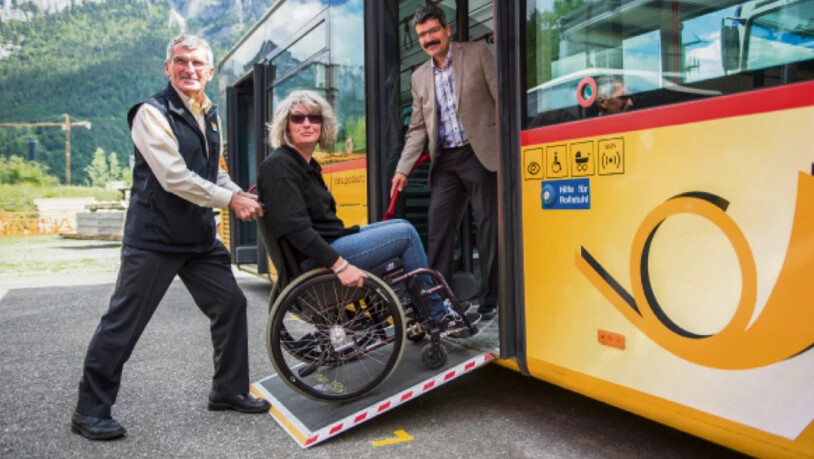 Selbstbestimmung: Künftig sollen Menschen mit Behinderung in der Regel ohne Hilfe des Busfahrers einsteigen können.