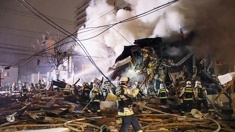 In der japanischen Stadt Sapporo hat es am Sonntag bei einer Explosion zahlreiche Verletzte gegeben.