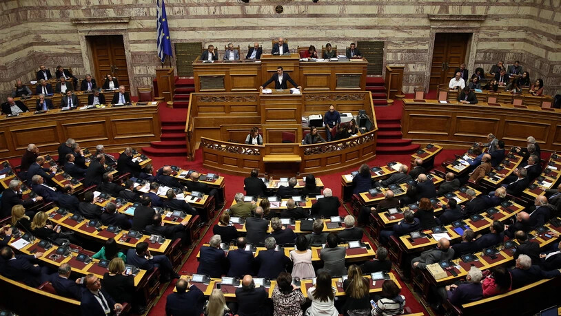 Das griechische Parlament hat sich am Dienstagabend optimistisch für die weitere Entwicklung der Volkswirtschaft des Landes gezeigt.