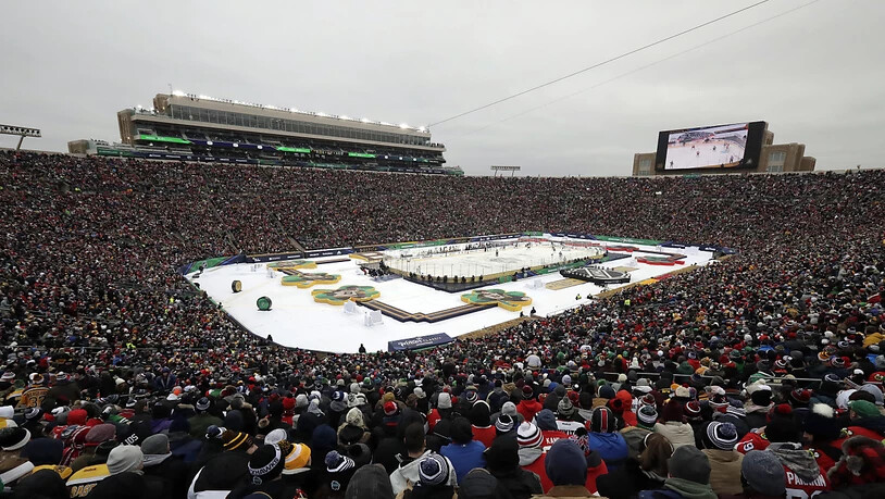 Imposante Kulisse an der Winter Classic im Notre Dame Stadium in South Bend